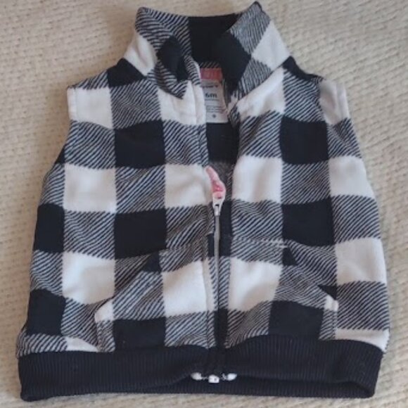 CARTERS BLACK AND WHITE PLAID FLEECE VEST BABY 6 MO SUPER SOFT SUPER CUTE - Picture 1 of 6